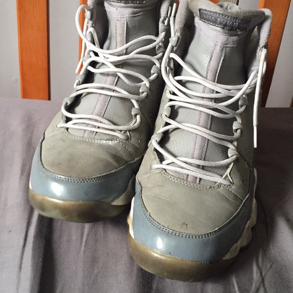 Air Jordan 9 2012 release - Picture 2 of 3